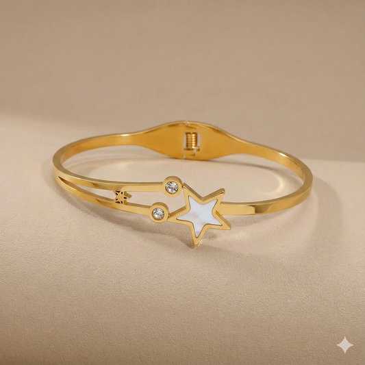 Gold-Plated Stainless Steel Star Themed Anti-Tarnish Bangle Bracelet