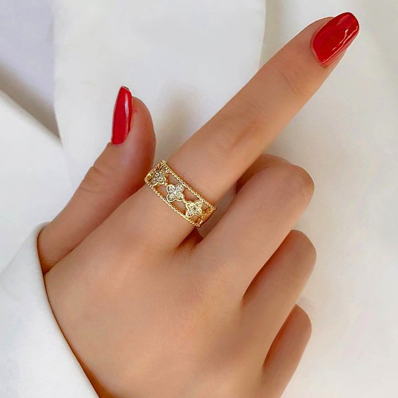 Clover themes gold plated ring